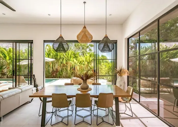 Aviela 3br With Sauna In Bingin 乌鲁瓦图