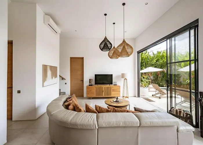 Aviela 3br With Sauna In Bingin 乌鲁瓦图