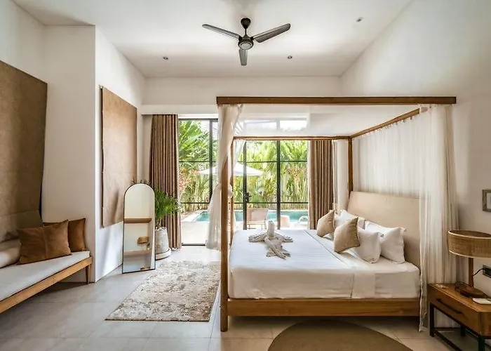 Aviela 3br With Sauna In Bingin 别墅