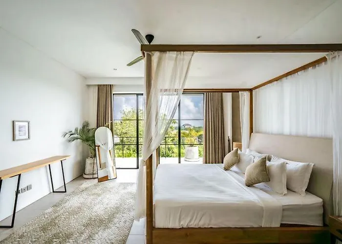 Aviela 3br With Sauna In Bingin